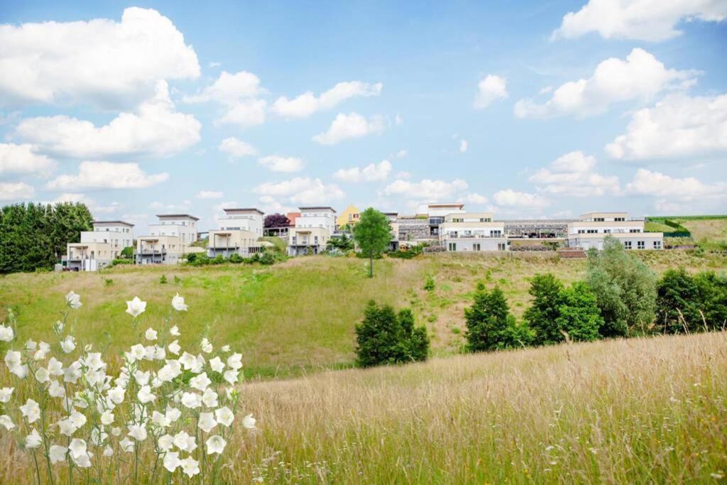 Muhldorf Bei Feldbach Gaestetraum Mit Wunderschoenem Ausblick Und Garten 아파트 외부 사진
